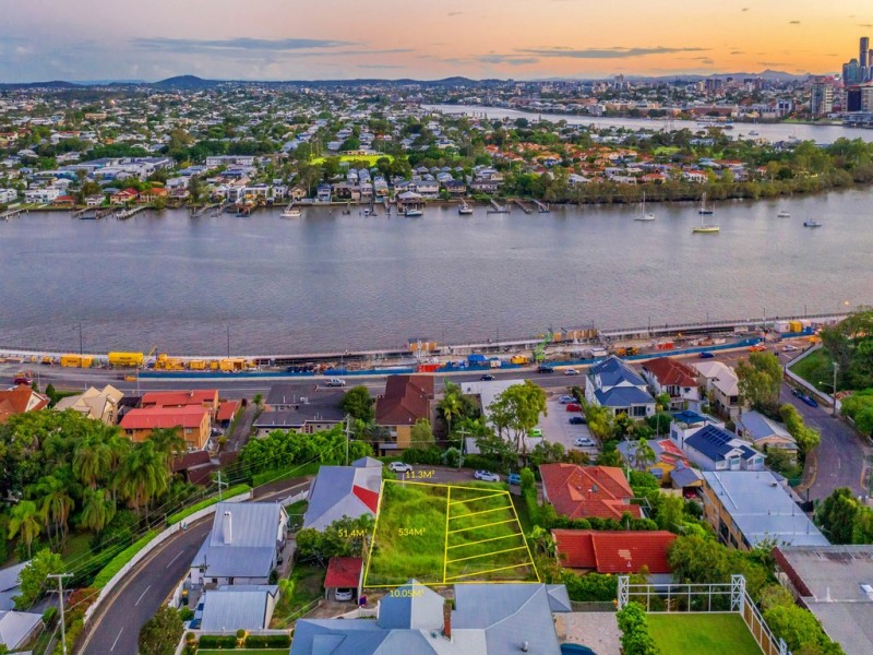 34 Crescent Road, Hamilton QLD 4007