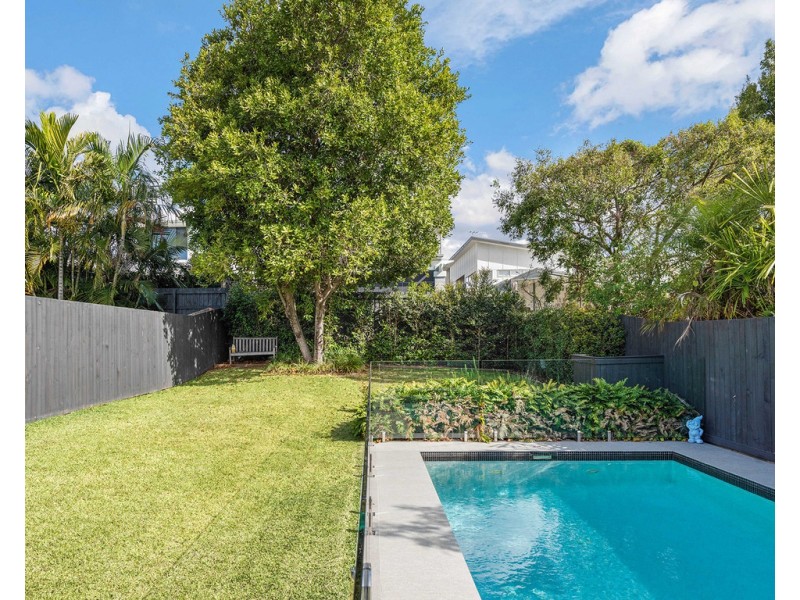 9 York Street, Morningside QLD 4170