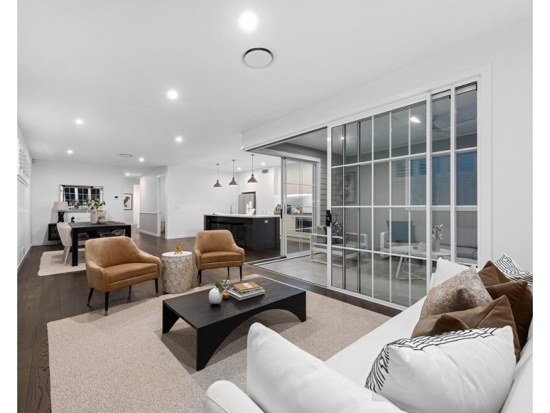 9 York Street, Morningside QLD 4170