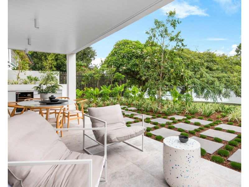 1/160 Oxlade Drive, New Farm QLD 4005