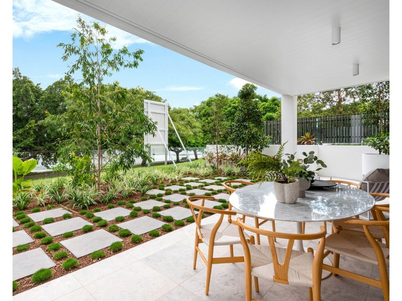 1/160 Oxlade Drive, New Farm QLD 4005