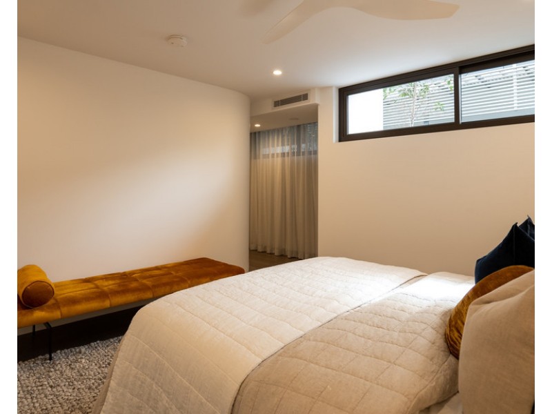 1/160 Oxlade Drive, New Farm QLD 4005