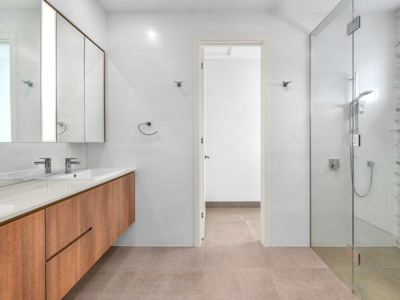 39 Pine Street, Bulimba QLD 4171