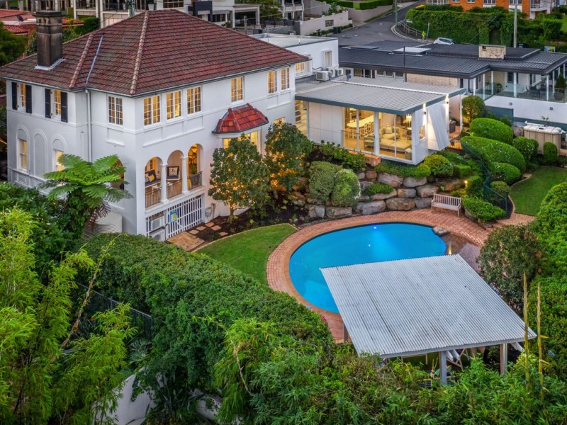 84 Markwell Street, Hamilton QLD 4007