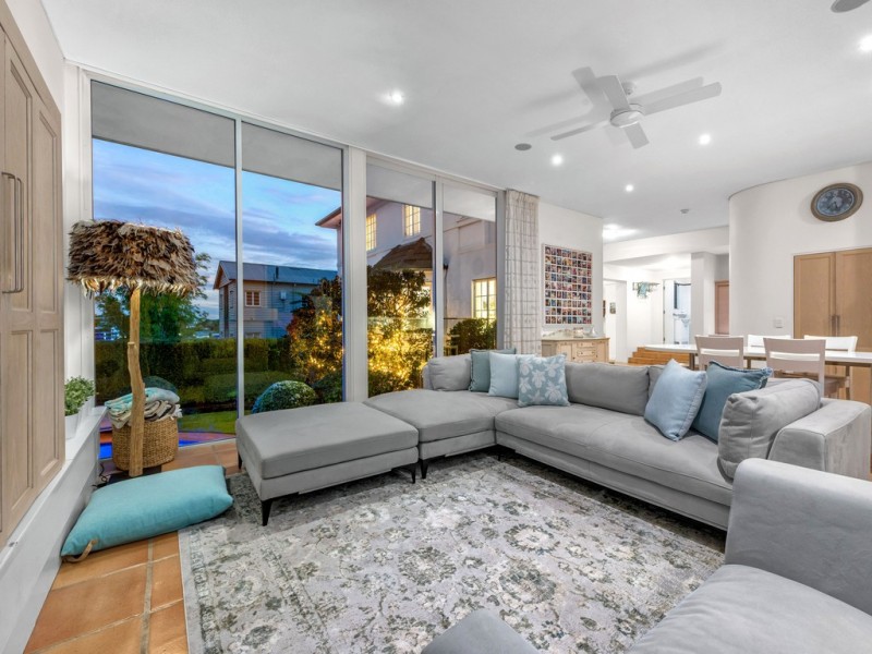 84 Markwell Street, Hamilton QLD 4007