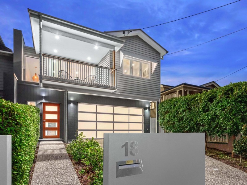 18 Dover Street, Hawthorne QLD 4171