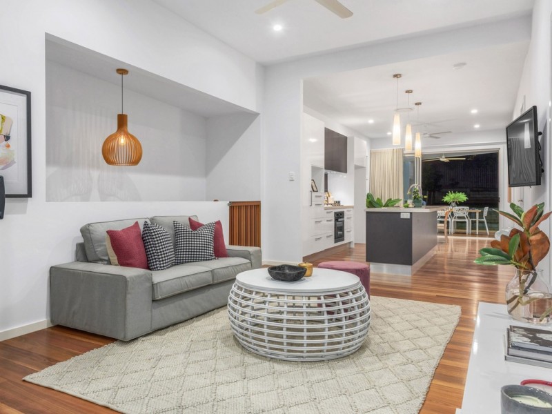 18 Dover Street, Hawthorne QLD 4171