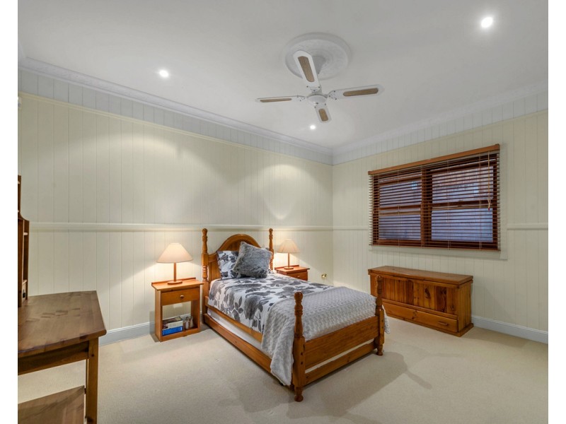 45 Joynt Street, Hamilton QLD 4007