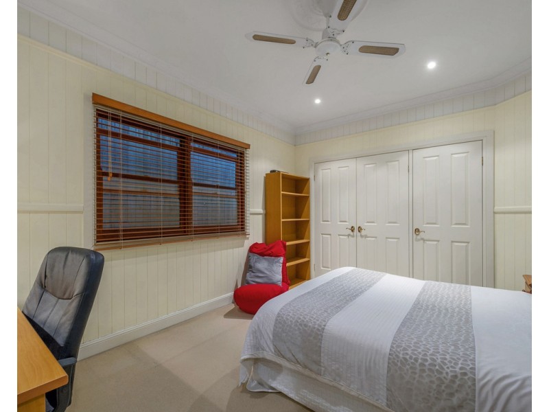 45 Joynt Street, Hamilton QLD 4007