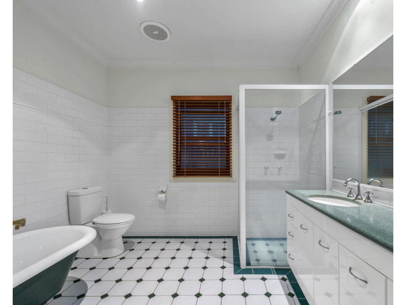 45 Joynt Street, Hamilton QLD 4007