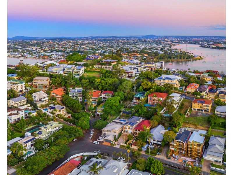 45 Joynt Street, Hamilton QLD 4007