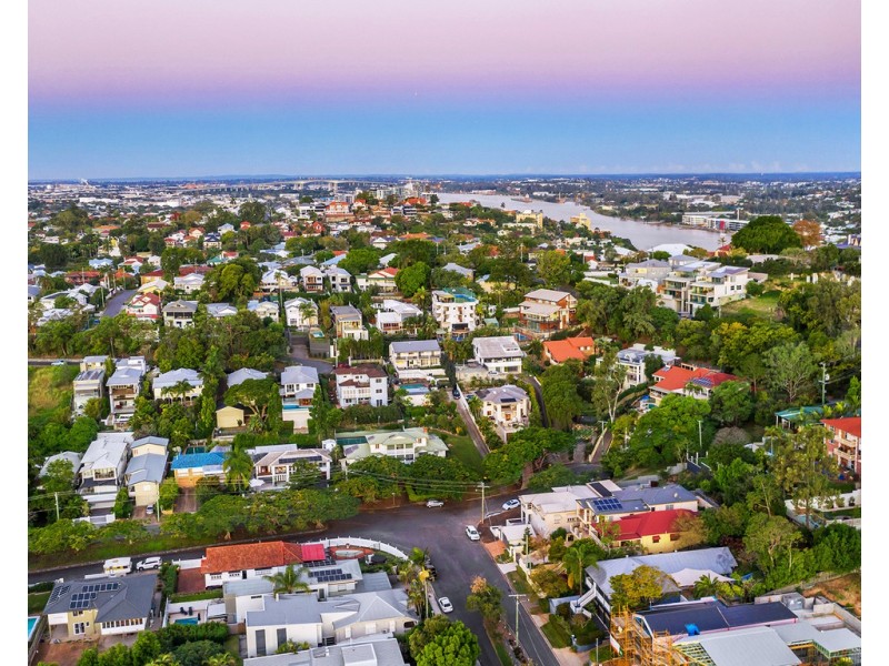 45 Joynt Street, Hamilton QLD 4007