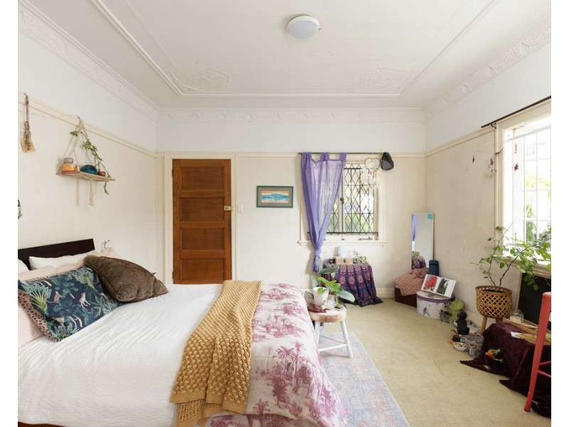 17 Welwyn Crescent, Coorparoo QLD 4151