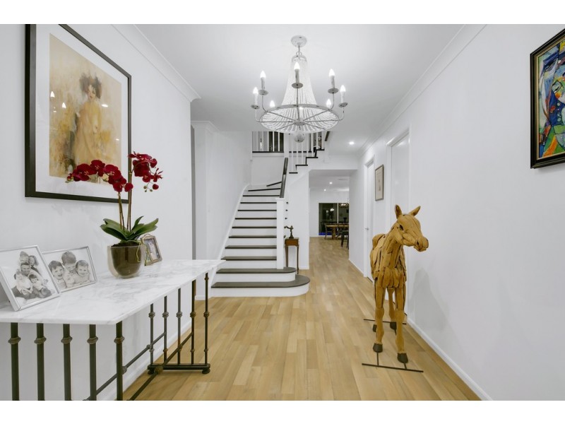 607E Upper Brookfield Road, Upper Brookfield QLD 4069