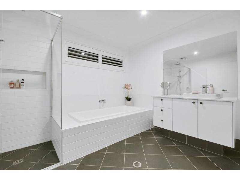 607E Upper Brookfield Road, Upper Brookfield QLD 4069