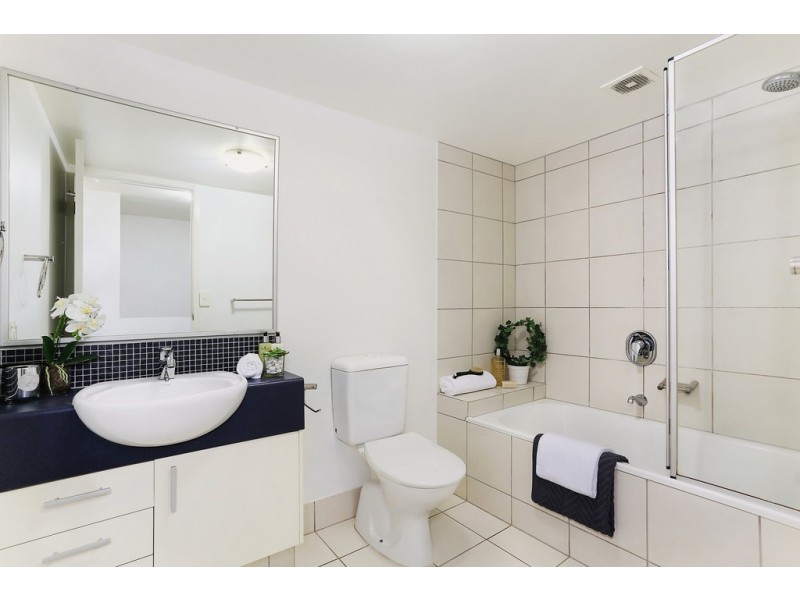 26/10 Vernon Terrace, Teneriffe QLD 4005