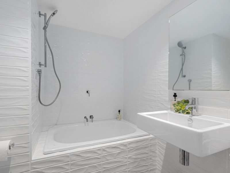 317/64 Macquarie Street, Teneriffe QLD 4005