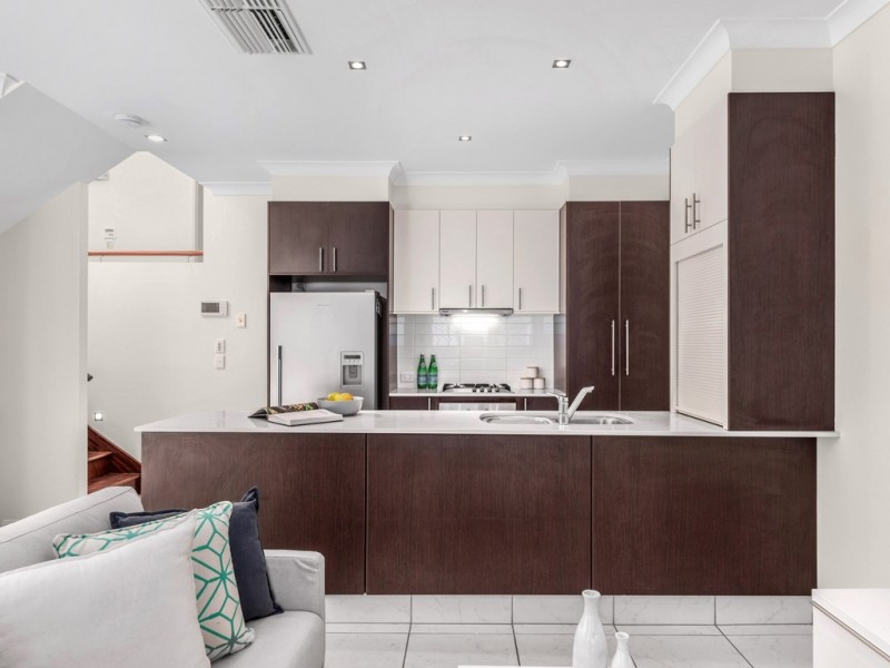 2/37 Frederick Street, Taringa QLD 4068