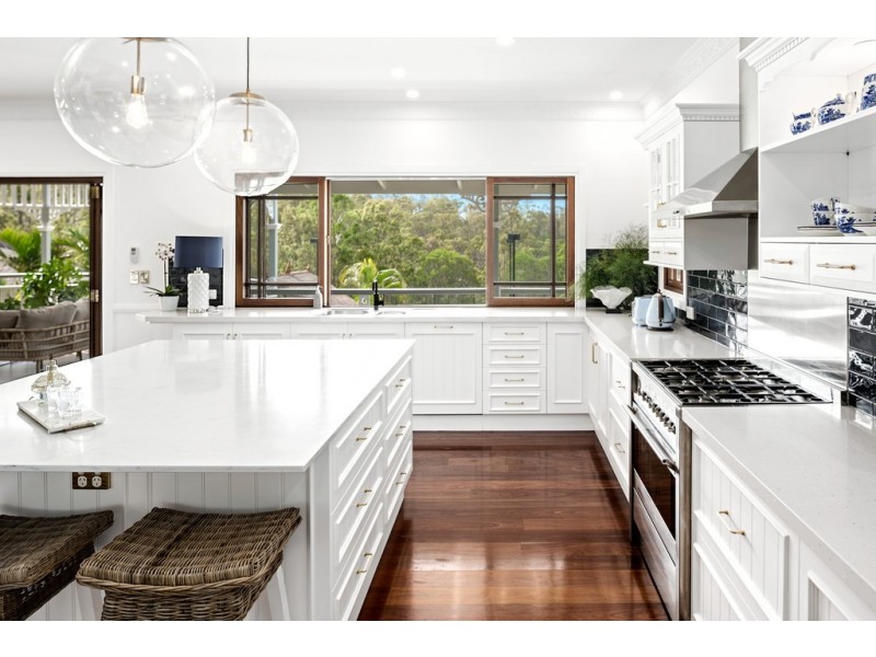 135 Highwood Road, The Gap QLD 4061