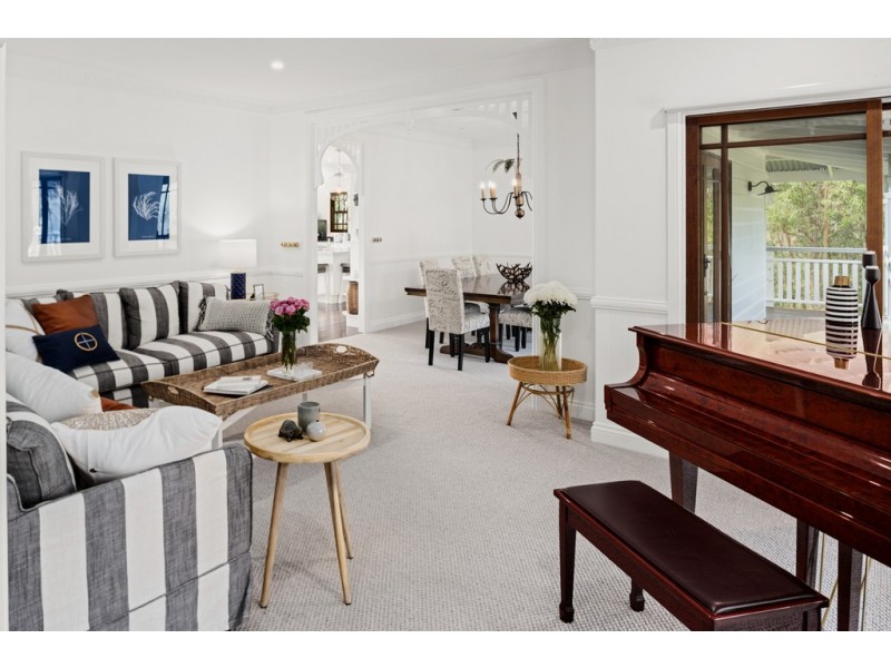 135 Highwood Road, The Gap QLD 4061