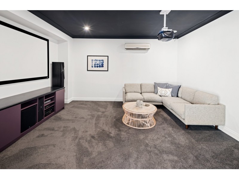 135 Highwood Road, The Gap QLD 4061