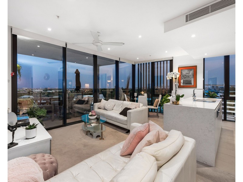 10803/320 Macarthur Avenue, Hamilton QLD 4007