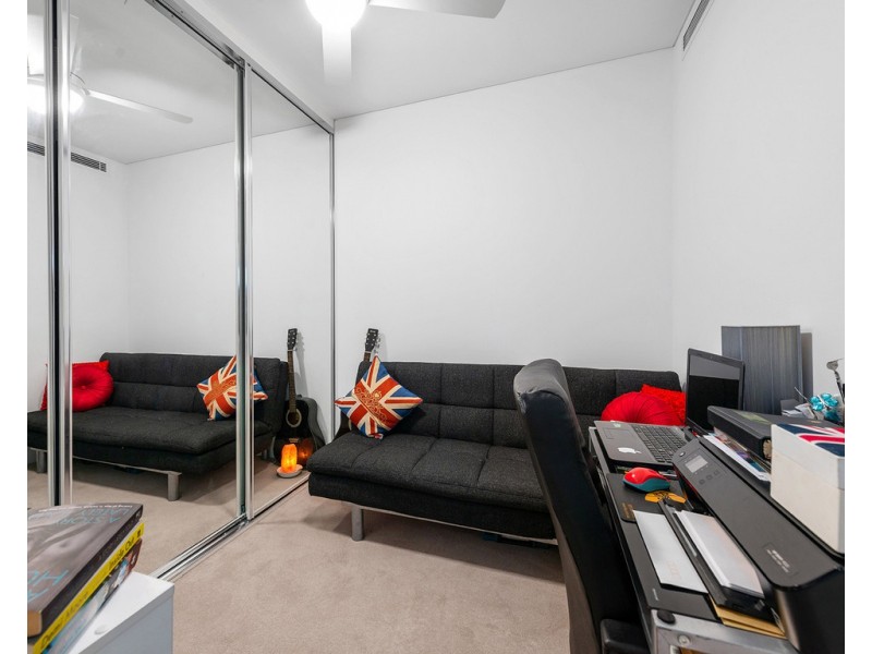 10803/320 Macarthur Avenue, Hamilton QLD 4007