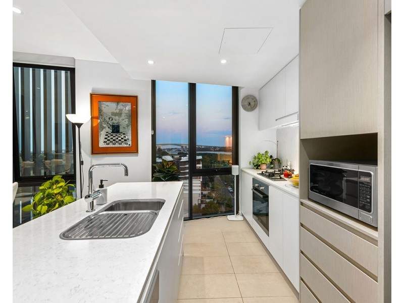 10803/320 Macarthur Avenue, Hamilton QLD 4007