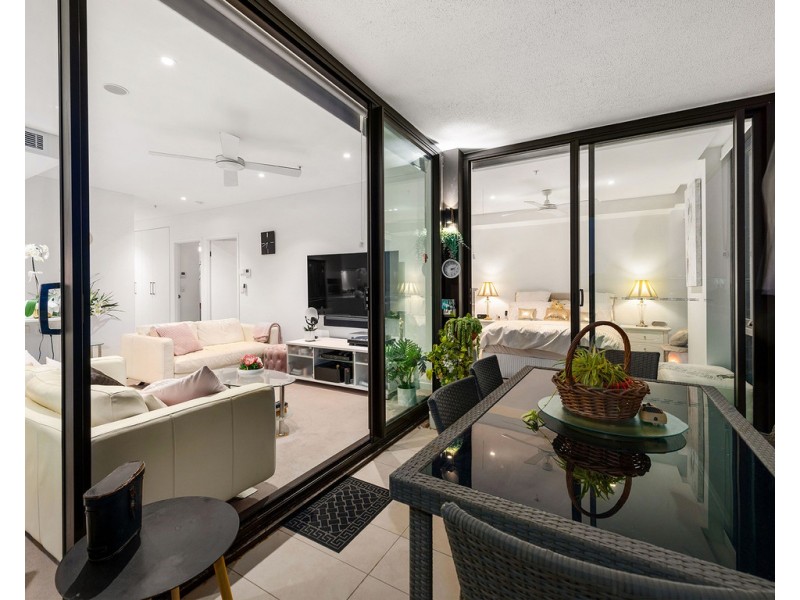 10803/320 Macarthur Avenue, Hamilton QLD 4007