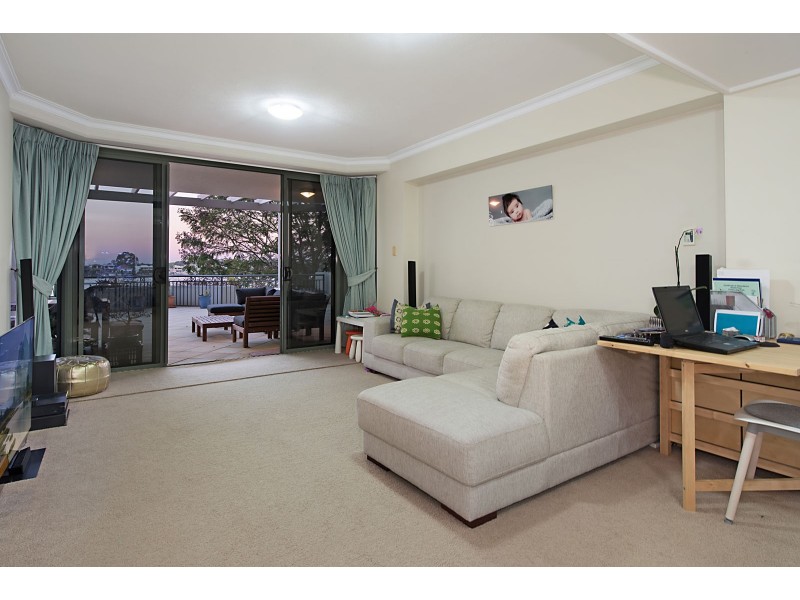 104/49B Newstead Terrace, Newstead QLD 4006