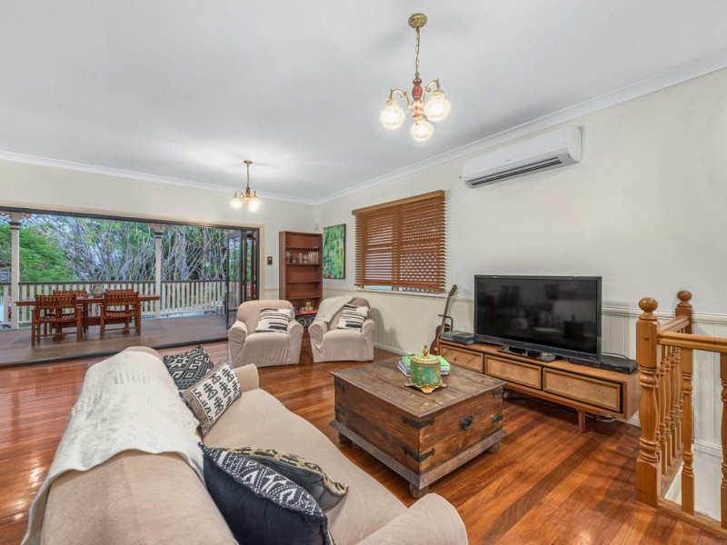 6 Seventh Avenue, Windsor QLD 4030