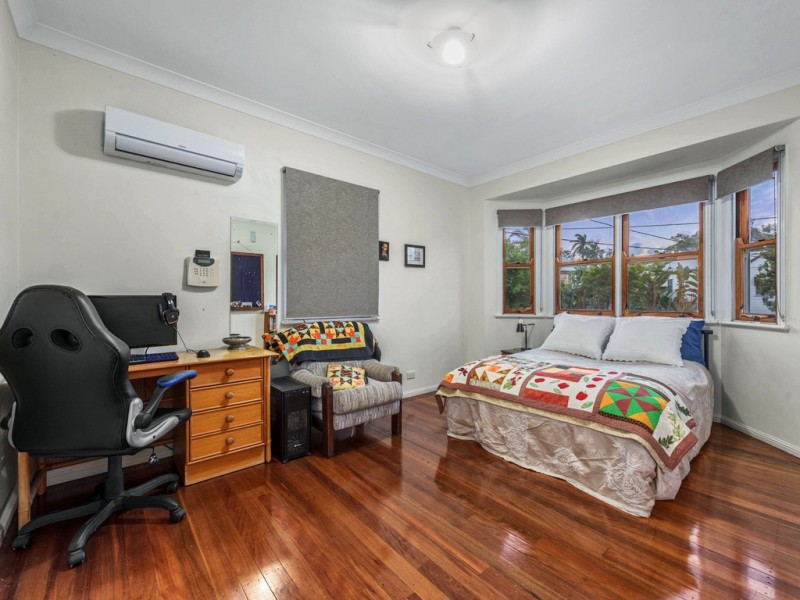 6 Seventh Avenue, Windsor QLD 4030