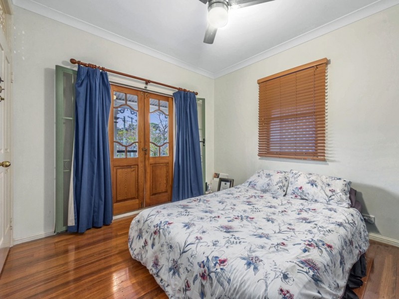 6 Seventh Avenue, Windsor QLD 4030