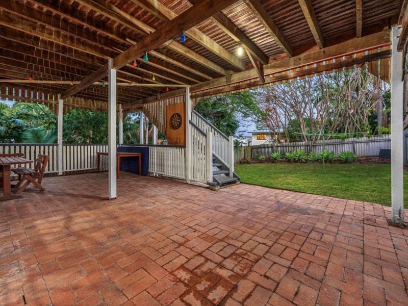 6 Seventh Avenue, Windsor QLD 4030