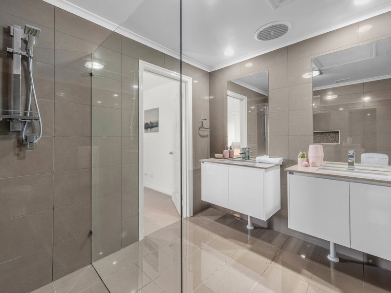 1/62 Ryans Road, St Lucia QLD 4067