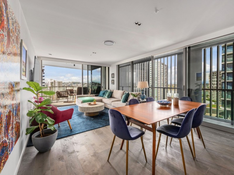 1407/70 Longland Street, Newstead QLD 4006