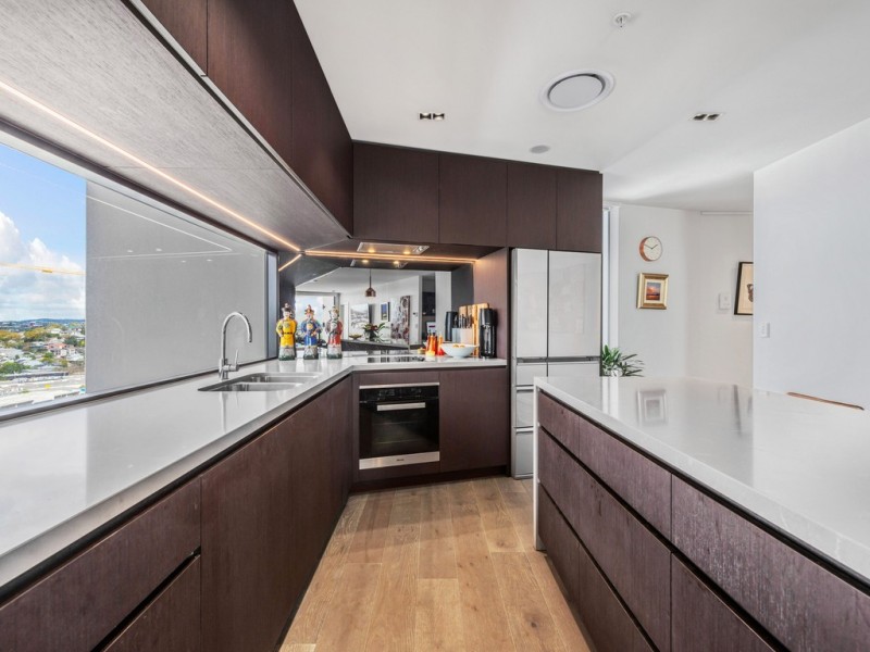 1407/70 Longland Street, Newstead QLD 4006