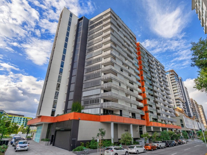 1407/70 Longland Street, Newstead QLD 4006