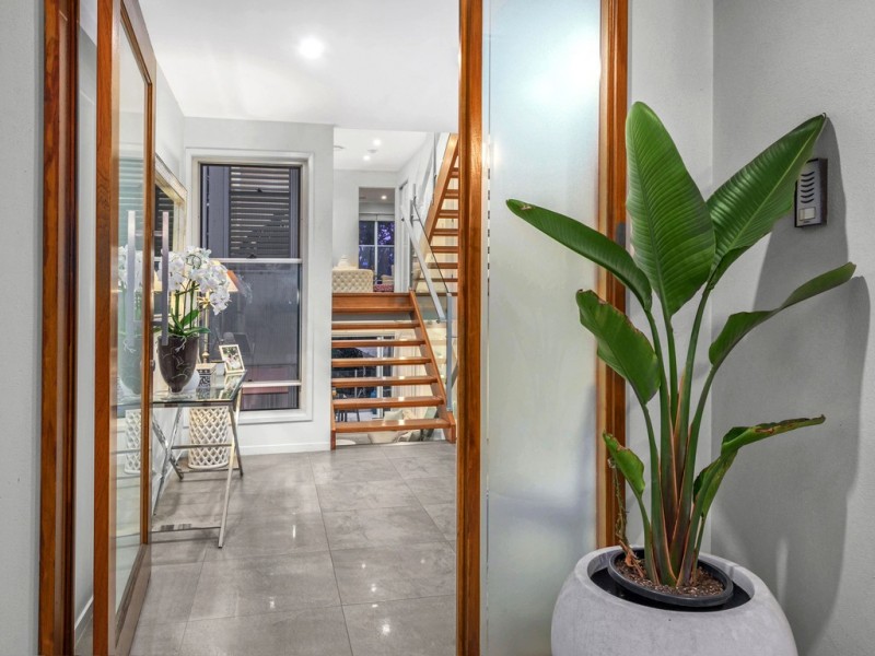 71 Fifth Avenue, Balmoral QLD 4171