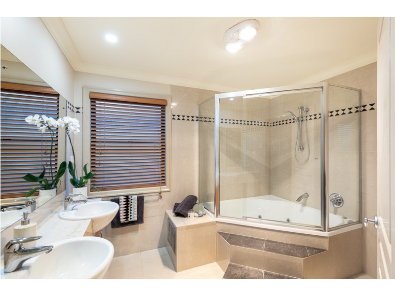 114 Stuart Street, Bulimba QLD 4171