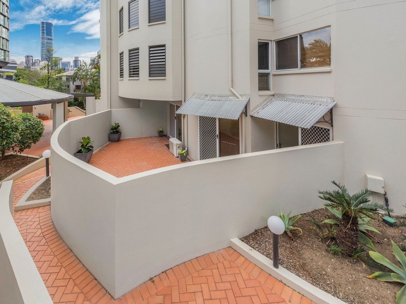 1/19 O’Connell Street, Kangaroo Point QLD 4169