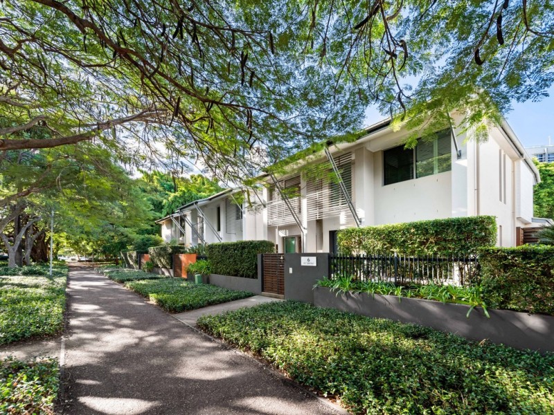 6 Refinery Parade, New Farm QLD 4005