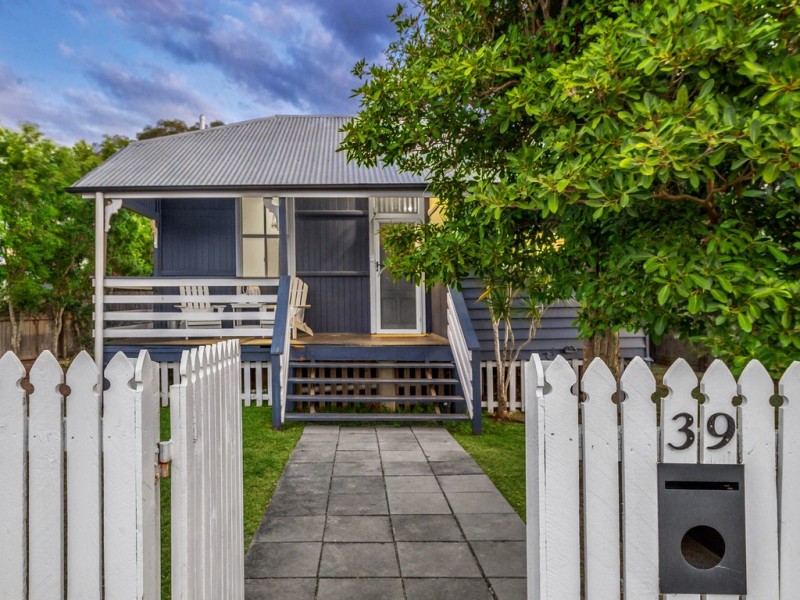 39 Cambridge Street, Rocklea QLD 4106