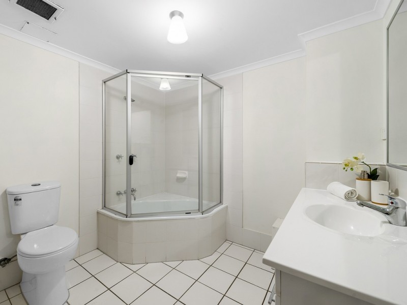 1/97-99 Macquarie Street, St Lucia QLD 4067