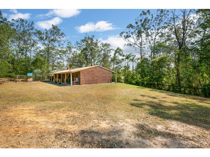 10 Park Court, Springwood QLD 4127
