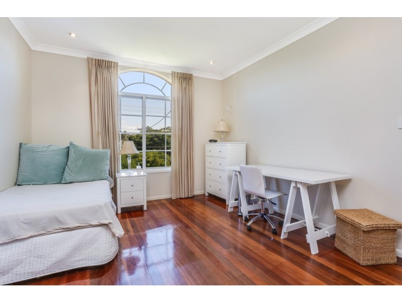 90 Reeve Street, Clayfield QLD 4011