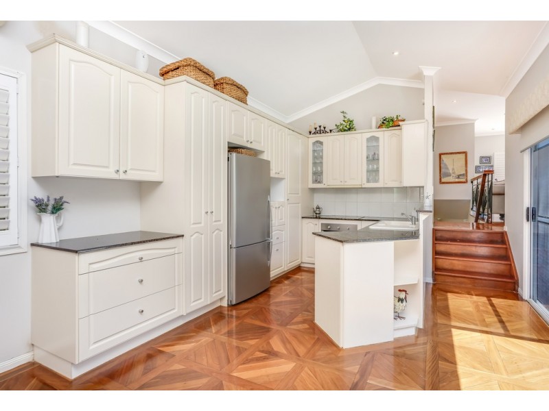 90 Reeve Street, Clayfield QLD 4011