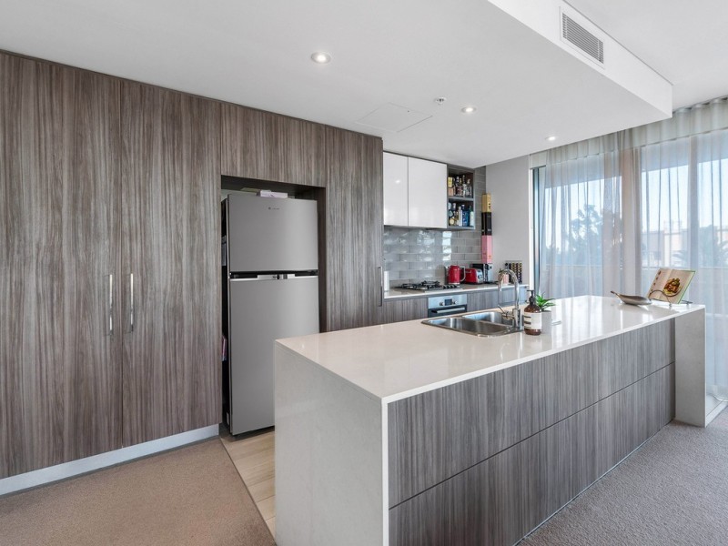 1046/12 Longland Street, Newstead QLD 4006