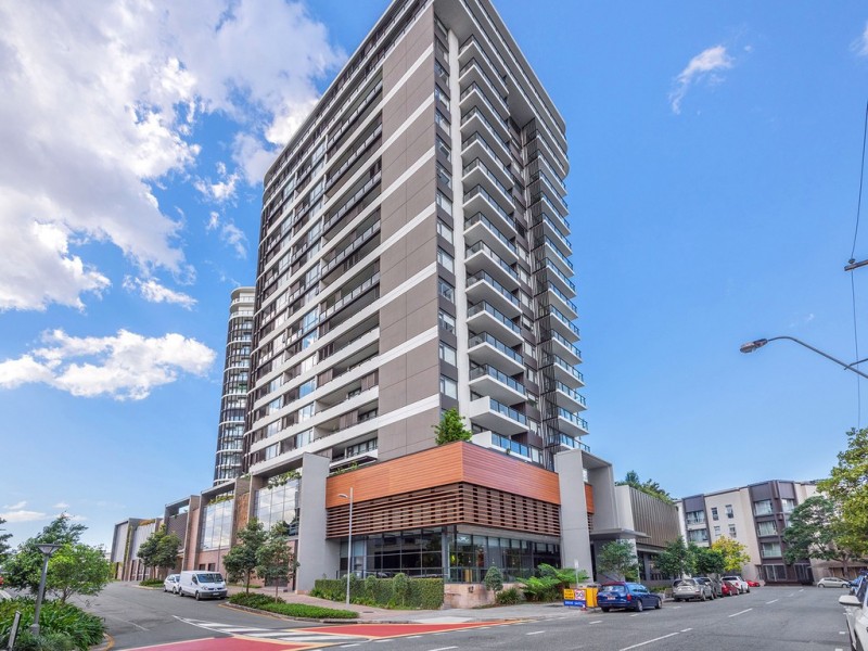 1046/12 Longland Street, Newstead QLD 4006