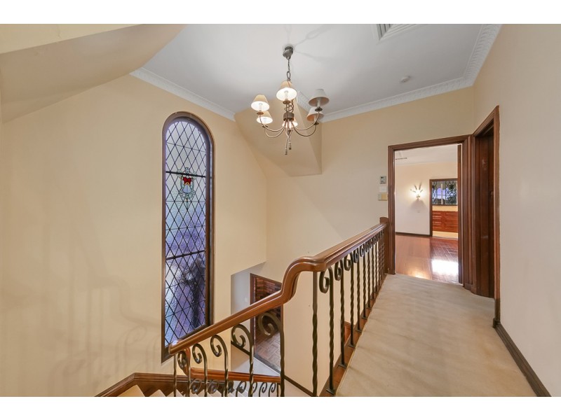 97 Crescent Road, Hamilton QLD 4007